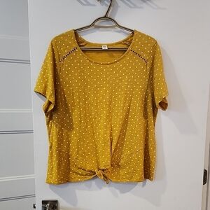 🔥 3/$25 🔥P2P 23" Old Navy Mustard Polka Dot Short Sleeve Top